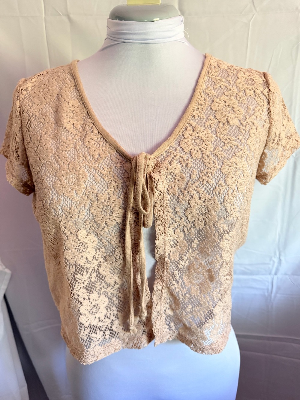 🛍️ Angel Lace Tie-Front Crop Top in Light Tan